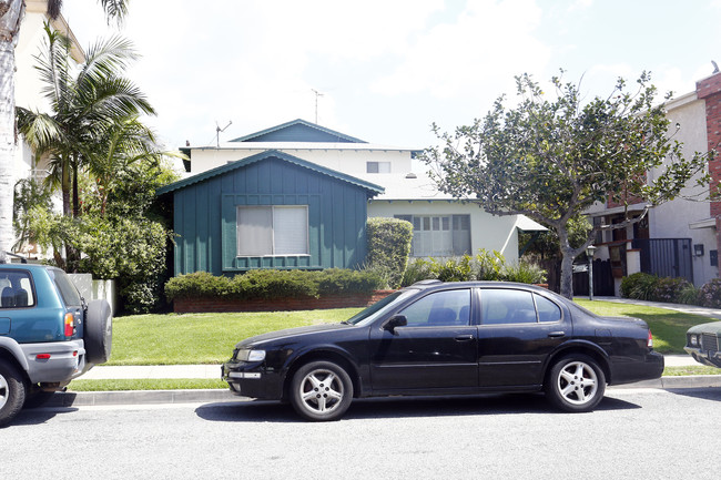 1523 Berkeley St in Santa Monica, CA - Building Photo - Building Photo