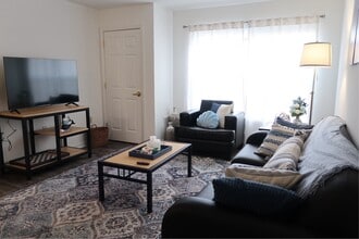 Orchard Trails in Orono, ME - Foto de edificio - Building Photo