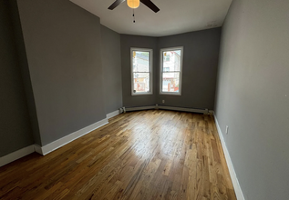 134 Wilkinson Ave, Unit 2 in Jersey City, NJ - Building Photo - Building Photo