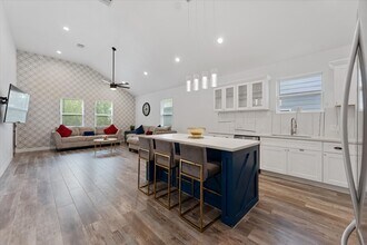 4547 Newberry St in Houston, TX - Building Photo - Building Photo