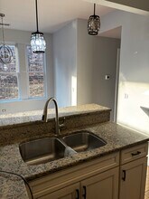 6744 S St Lawrence Ave in Chicago, IL - Building Photo - Building Photo