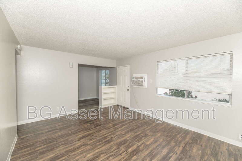 1922 Ethan Way in Sacramento, CA - Building Photo