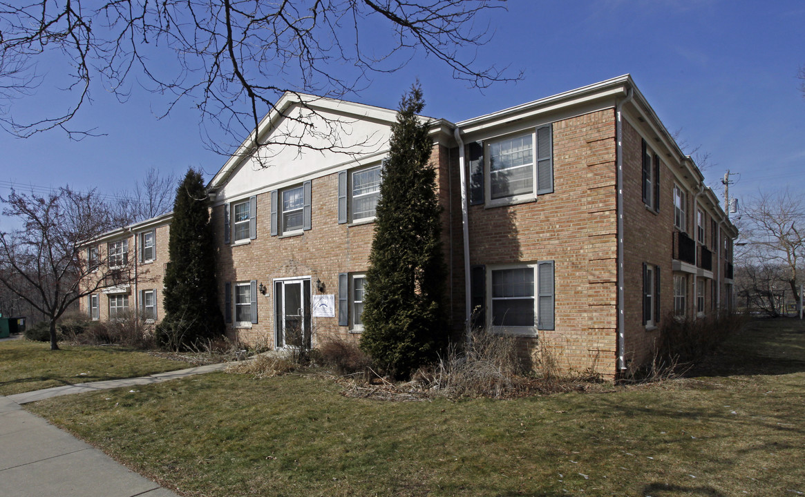 Providence Place in Milwaukee, WI - Building Photo