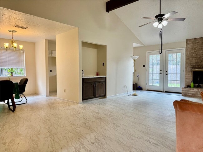 2802 Valley Forest Dr