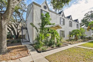 3810 W Cleveland St in Tampa, FL - Building Photo