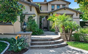 6839 Helenite Pl in Carlsbad, CA - Foto de edificio - Building Photo