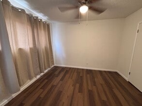 9826 San Miguel Ave, Unit C in South Gate, CA - Building Photo - Building Photo