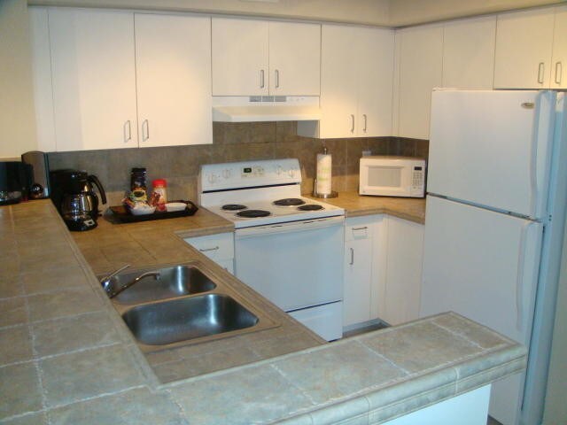 1733 Village Blvd-Unit -207 in West Palm Beach, FL - Building Photo - Building Photo