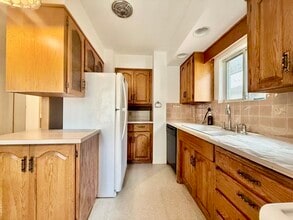 127 Street - 1 St in Vancouver, BC - Building Photo - Building Photo