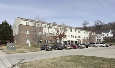 1105 S 3rd St in Council Bluffs, IA - Building Photo - Building Photo