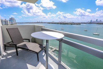 1500 Bay Rd, Unit 1138 in Miami Beach, FL - Building Photo - Building Photo