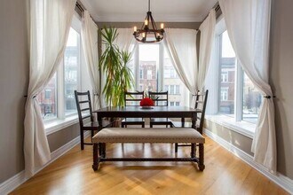 2554 W Augusta Blvd in Chicago, IL - Building Photo - Building Photo