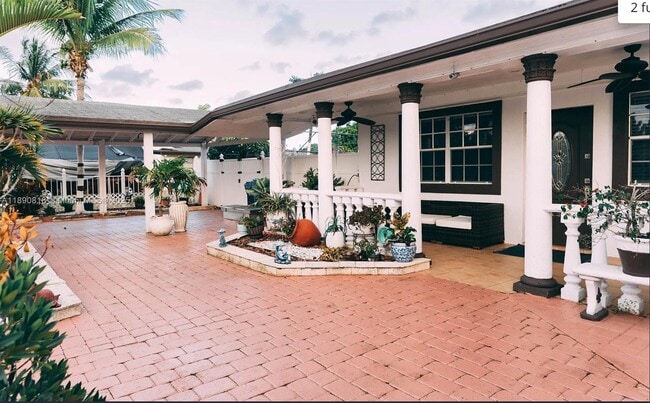 240 NW 182nd Terrace in Miami, FL - Building Photo - Building Photo