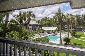 1275 7th Ave N in Naples, FL - Building Photo - Building Photo