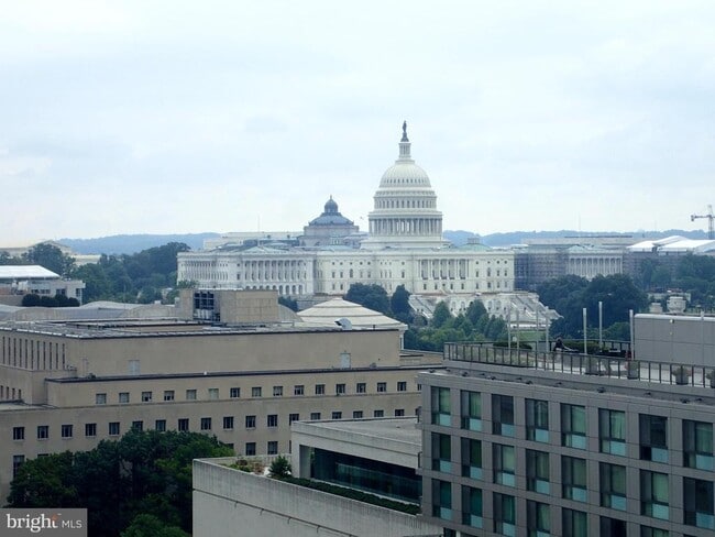 601 Pennsylvania Ave NW in Washington, DC - Foto de edificio - Building Photo