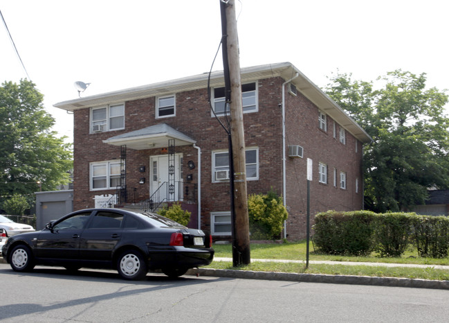 184 Meade St in Perth Amboy, NJ - Foto de edificio - Building Photo