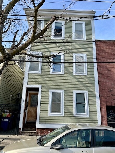 property at 8 Bremen St