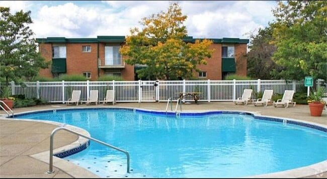 1980 Axtell Dr in Troy, MI - Building Photo - Building Photo