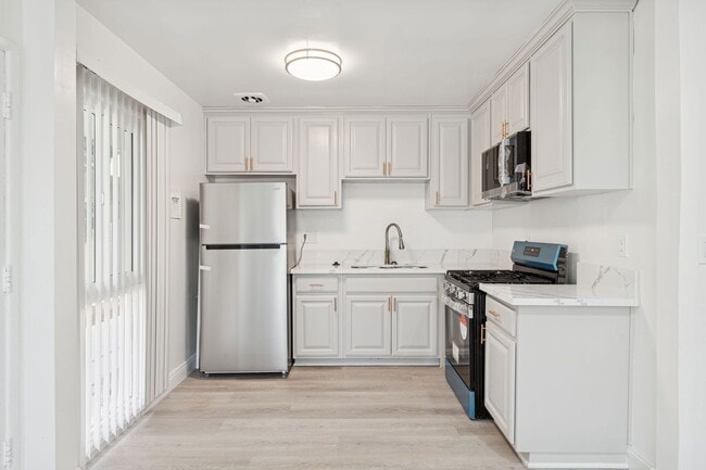 property at 337 Rexford Dr