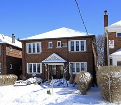 15-17 Preston Pl in Toronto, ON - Building Photo