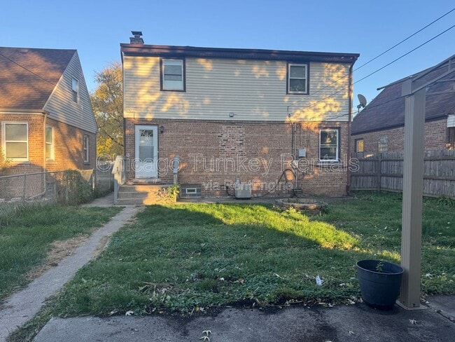1542 Shirley Dr in Calumet City, IL - Building Photo - Building Photo