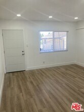 1101 W 106th St in Los Angeles, CA - Building Photo - Building Photo