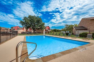 MACK PARK in Denton, TX - Foto de edificio - Building Photo