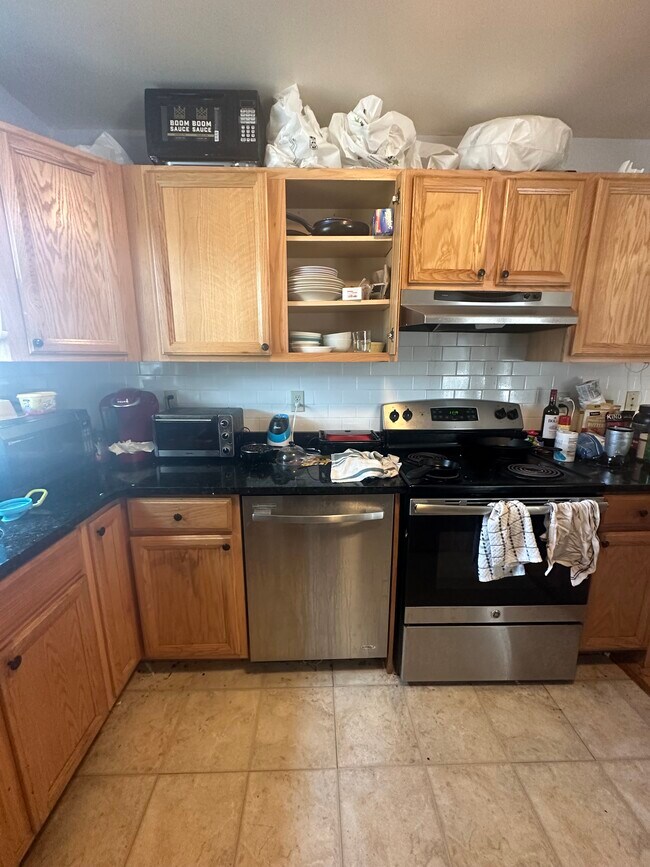 36 Raymond St, Unit 36A in Boston, MA - Building Photo - Building Photo