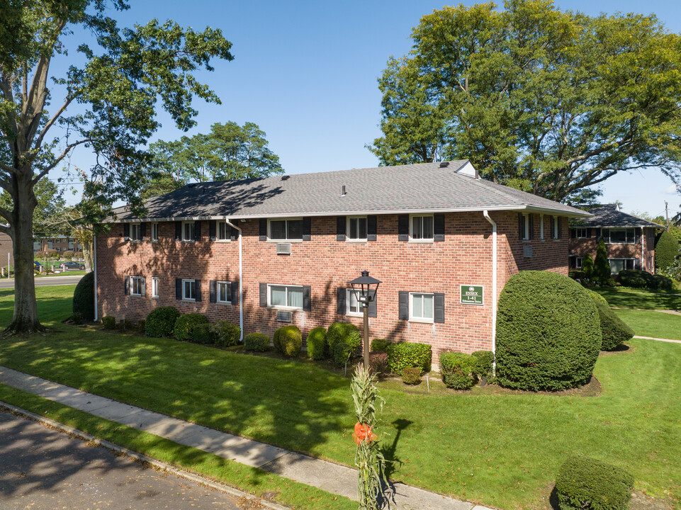 The Commons at North Babylon in North Babylon, NY - Building Photo