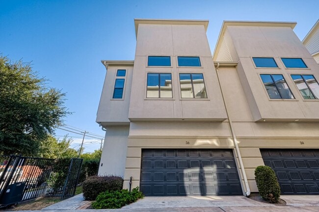 property at 36 N Hutcheson St