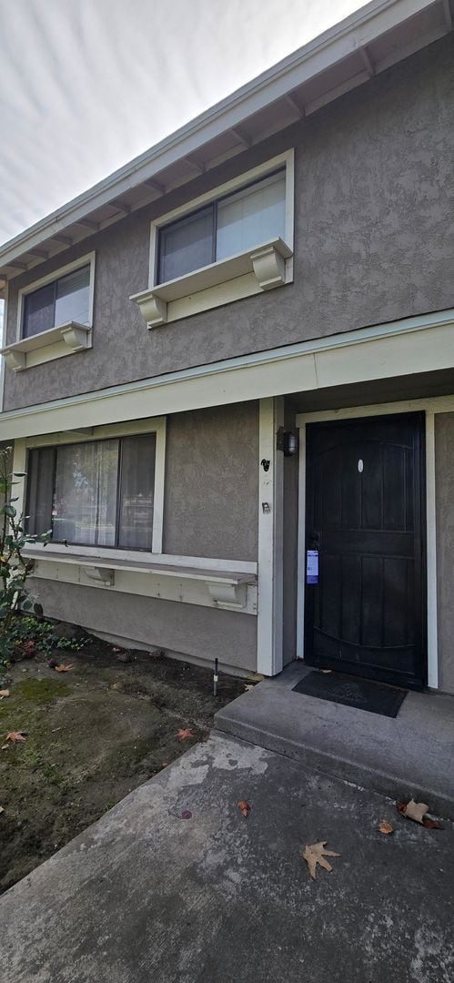 2061 Redlands Blvd in Redlands, CA - Building Photo - Building Photo