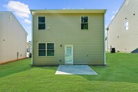 105 Harrison St in Calhoun, GA - Foto de edificio - Building Photo