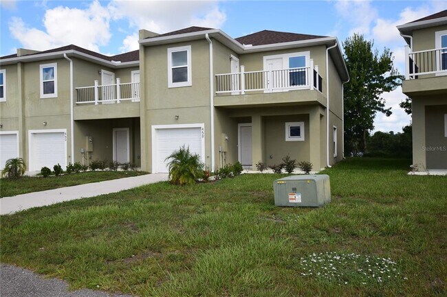 458 Lake Shore Pkwy in Davenport, FL - Foto de edificio - Building Photo