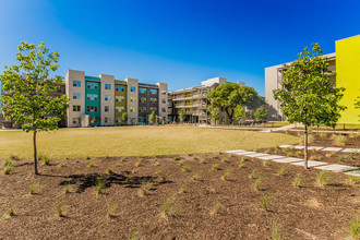 Lakeline Station Apartments in Austin, TX - Building Photo - Building Photo