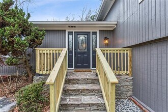 1164 Fairfield Drive in Marietta, GA - Building Photo - Building Photo