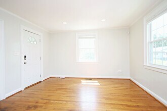 609 Blenheim Ave in Charlottesville, VA - Building Photo - Building Photo