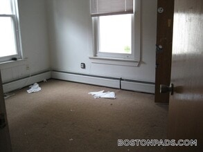 35 Brookline St, Unit 8 in Cambridge, MA - Foto de edificio - Building Photo