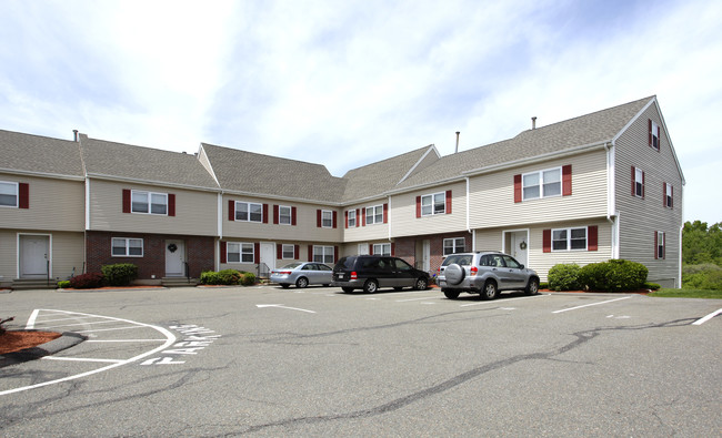 Spring Meadows in Danvers, MA - Foto de edificio - Building Photo