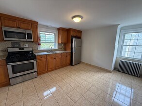 629 3rd St in Lyndhurst, NJ - Building Photo - Building Photo