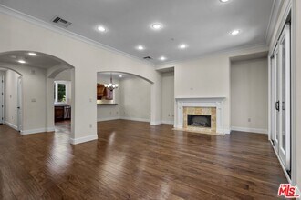 108 S El Molino Ave-Unit -106 in Pasadena, CA - Building Photo - Building Photo