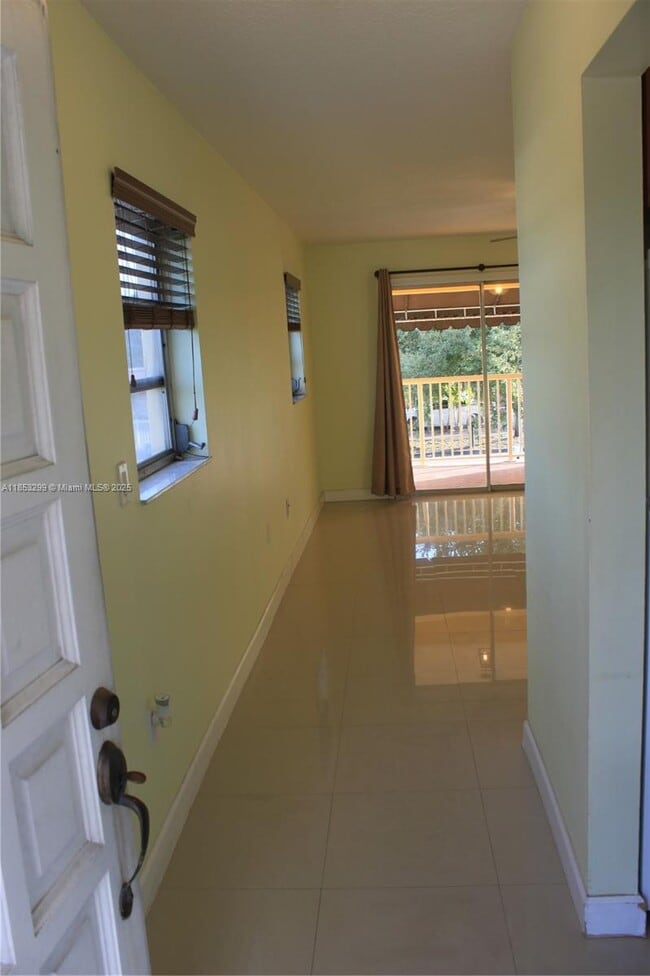 property at 971 E 18th St