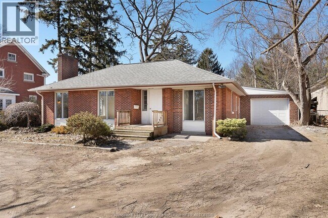 132 Division St N in Kingsville, ON - Building Photo - Building Photo