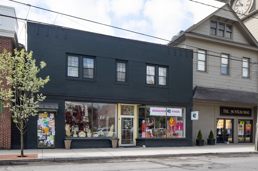 50 Main St in Millerton, NY - Building Photo