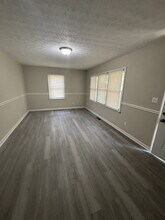 302 Brookview Dr in Talladega, AL - Building Photo - Building Photo