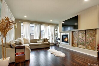 5611 Franklin Ave SE in Auburn, WA - Building Photo - Building Photo