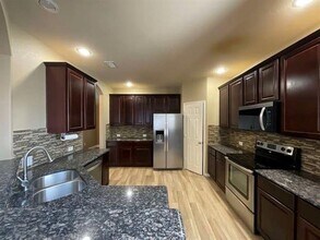 6020 Heather Dr in Grand Prairie, TX - Building Photo - Building Photo