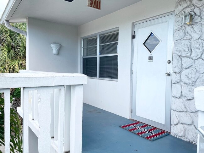 430 N J St in Lake Worth Beach, FL - Building Photo - Building Photo