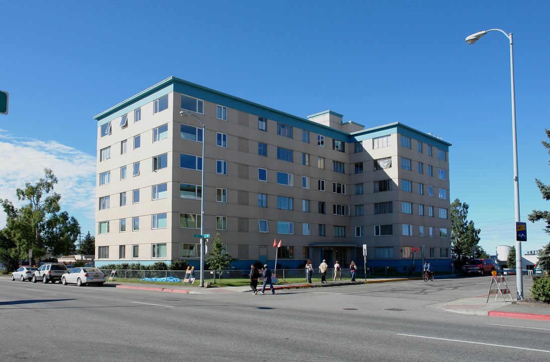 Knik Arms in Anchorage, AK - Building Photo