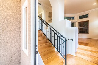2022 S Barrington Ave in Los Angeles, CA - Building Photo - Building Photo