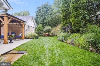 1354 MacBeth St in McLean, VA - Building Photo - Building Photo